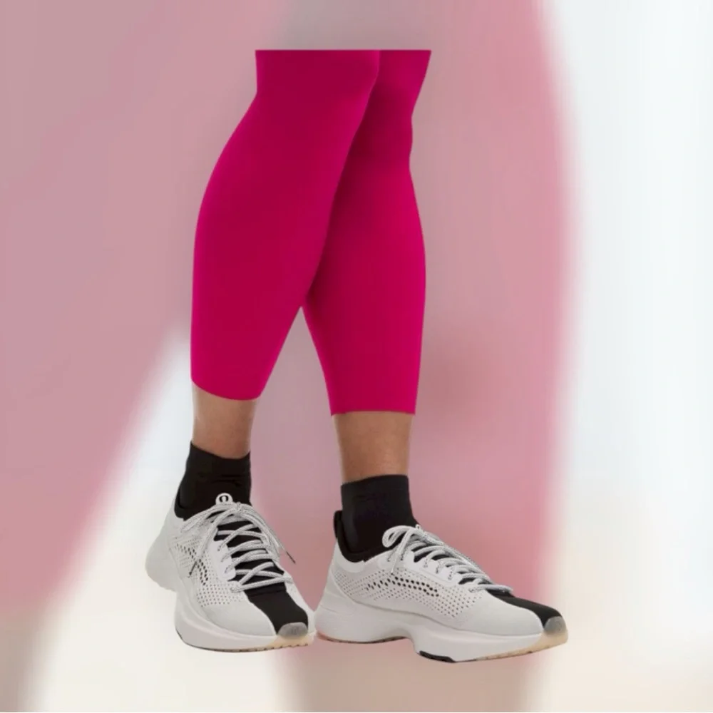 NWT. Lululemon Glow Up Super-High-Rise
Tight 25"
Passionate - Picture 3 of 8